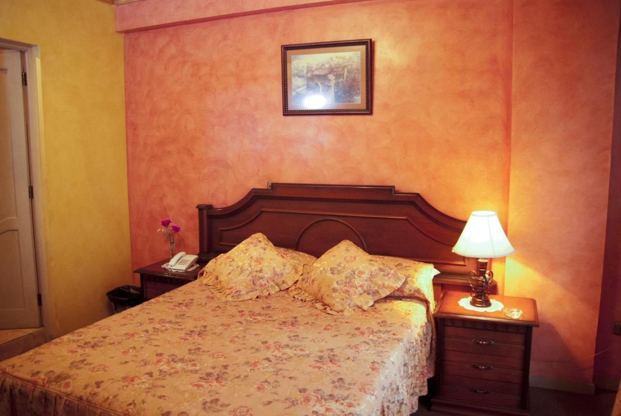 Hotel Monserrat Cochabamba Dış mekan fotoğraf