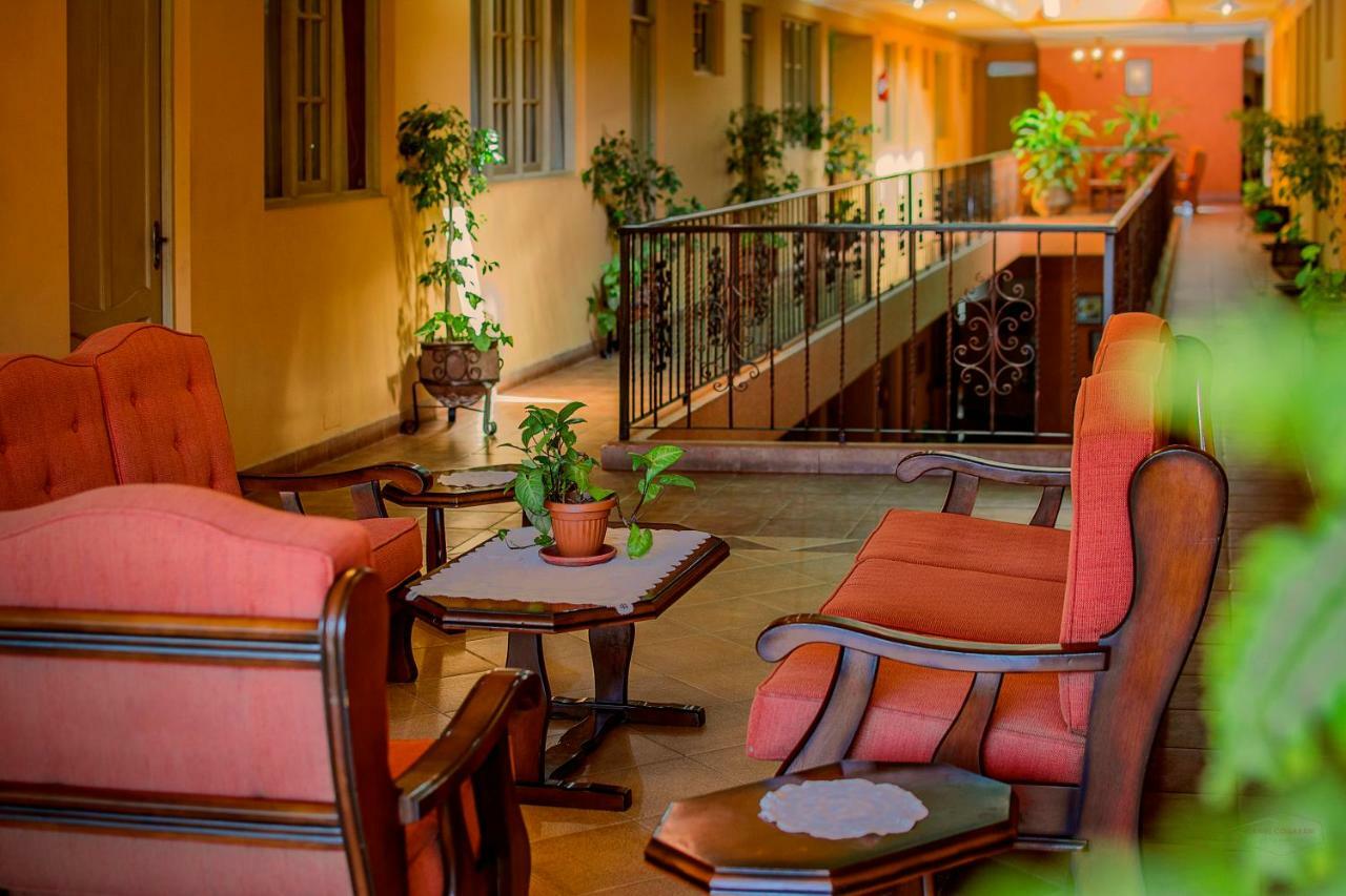 Hotel Monserrat Cochabamba Dış mekan fotoğraf